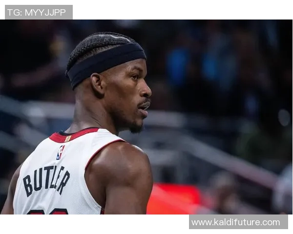 吉米巴特勒带领球队重返巅峰展现领袖风范与不屈精神