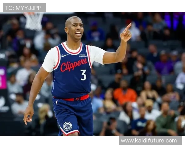 勇士与快船激战四月一日NBA经典对决回顾与精彩瞬间分析