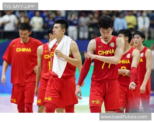 突尼斯男篮红队激战正酣精彩对决引发球迷热议